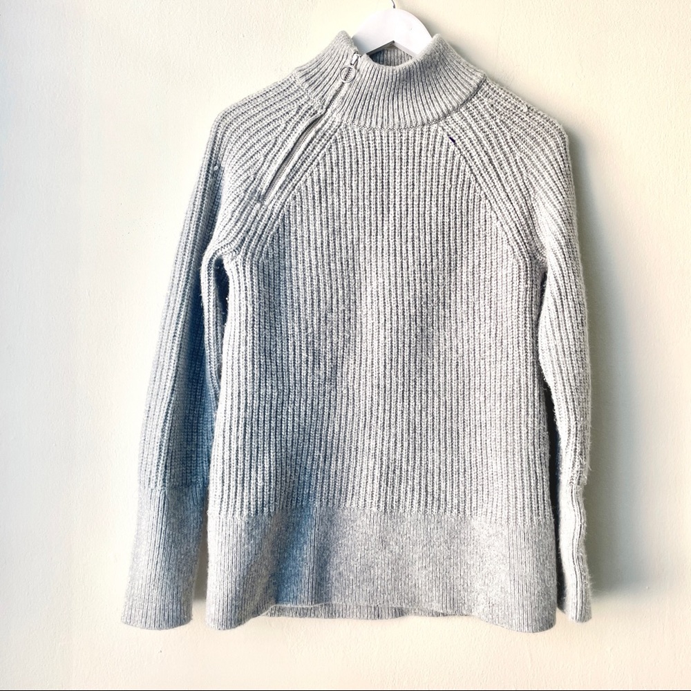 Banana Republic Chunky Gray High Neck Raglan Sleeve Sweater w/ Shoulder Zip - M